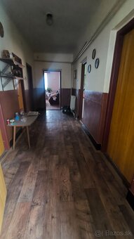 Dom s veľkým pozemkom. - 5