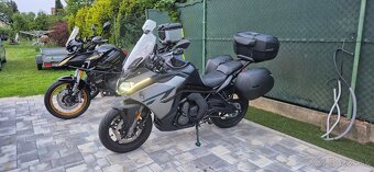 CF MOTO  GT 650 Premium - 5