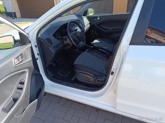 Hyundai i20 rok 2018, 1,25 benzín 75000 km - 5