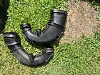 Sériové sanie a kryt motora BMW N63 - 5