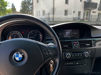 BMW E91 318D 2007 - 5
