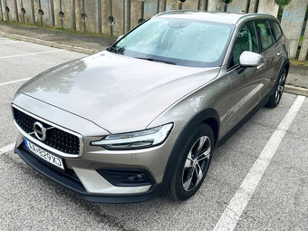 99tis.km Volvo V60 CROSS COUNTRY AWD A/T 2.0l 140KW - 5