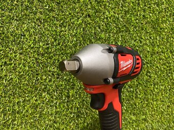 Milwaukee M18 BIW12 aku rázový uťahovák - 5
