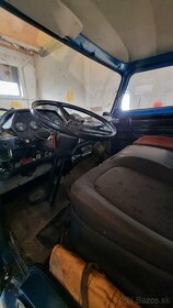 Špecialny automobiol-Avia s plošinou MP 13 - 5