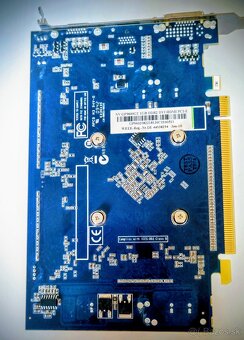 1GB Grafické karty: GTX 550Ti, HD 5450 - 5