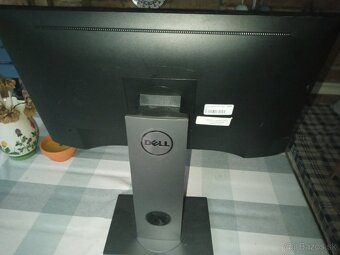 Predám lcd monitor Dell 22" - 5