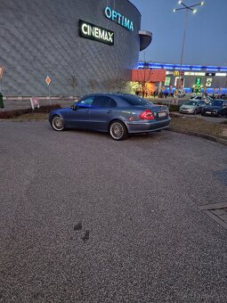 Mercedes E320i 4matic - 5