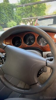 Jaguar XJ8 na predaj – poctivý osemvalec, ktorý vie zaujať - 5