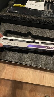 GIGABYTE GeForce RTX 3060 VISION OC 12G - 5