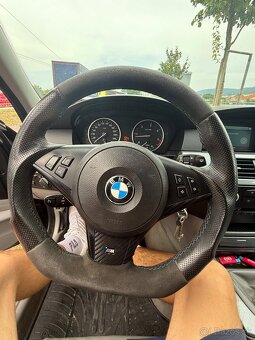 BMW 530d E60 Manuál - 5