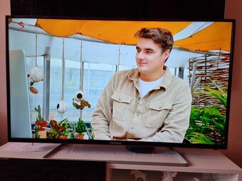 Predám LED TV STRONG SRT 32HZ4013N HD ready - 5