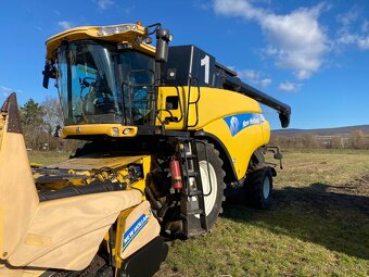 New Holland CR - 5