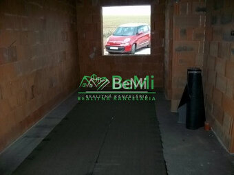 POSLEDNÝ 5 izbový rodinný dom PRI LESE: Novostavba Malý Lapá - 5