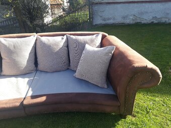 Predám veľkú pevnú sedačku s kreslom - 5