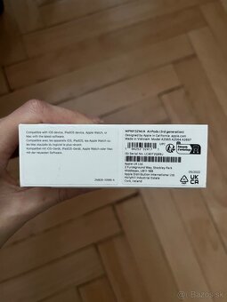 AirPods 3 generacie - 5