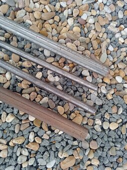 Staré zbrane hlavne komponenty súčiastky - 5