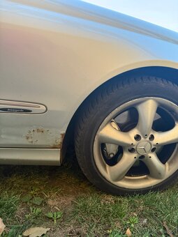 Mercedes- Benz CLK 320 CDI - 5