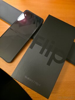 Samsung Galaxy Z Flip 4, 256 GB - 5