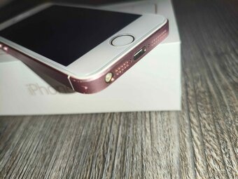 iPhone SE (Rosegold) - 5