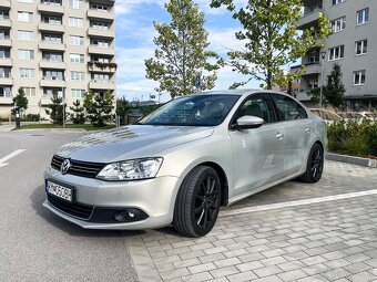 VW Jetta 1,6tdi  2011 - 5