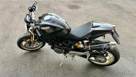 Ducati Monster 1100S Carbon - 5