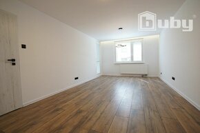 Krásny 3 izbový byt (70 m2) s veľkou zasklenou loggiou, po k - 5