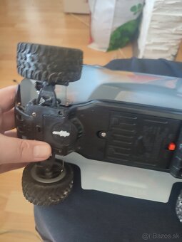 Predám drifty autíčko na dialkove - 5
