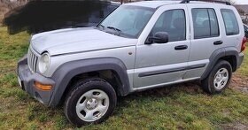 Rozpredám Jeep Cherokee KJ 2.8 CRD 110kw - 5