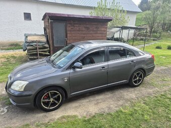 Toyota avensis T25 sedan - 5