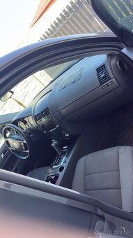 Volkswagen Touareg - 5
