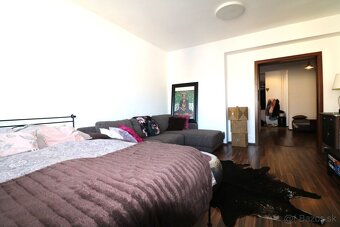 Predaj 2 izbový byt 70m2 s balkónom v starej časti Žiliny - 5