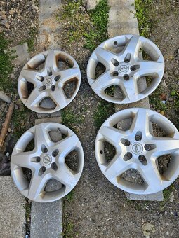 Ford 15" kryty kolies (puklice) predám. - 5