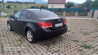 Predám Chevrolet Cruze 1.6 benzín,83 kw, r.v. - 5