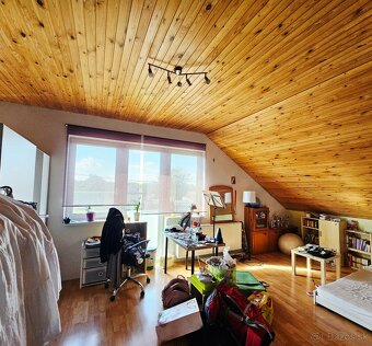 Predaj viacgeneračný RD v obci Bezenye - 5