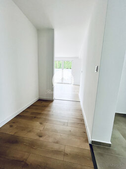 Reality KOMPLEX s.r.o., Vám ponúka na predaj moderný 4-izbov - 5