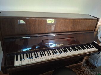 Pianino Petrof (klavír) - 5