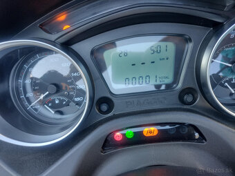 Piaggio MP3 300 SPORT HPE - B vodicak, 1. majitel, 7t km - 5