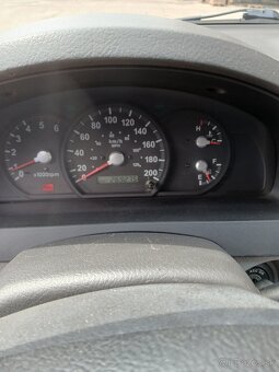 Kia Sorento 2,5 CRDI 103KW - 5