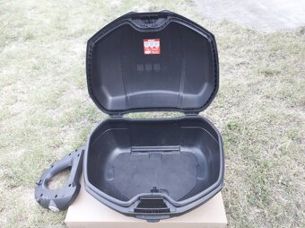 Givi kufor Riviéra 46L monolok systém aj s platňou
- 5