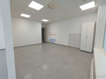 Obchodný priestor v centre mesta NA PRENÁJOM - 5