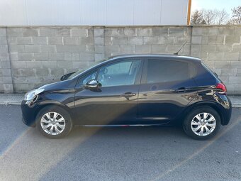 Peugeot 208 - 5