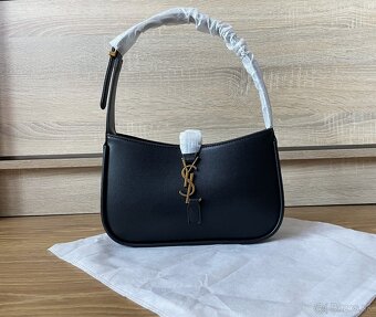 Kabelka Yves Saint Laurent Le 5 à 7 - 5