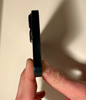 Predám iPhone 14 128GB - 5