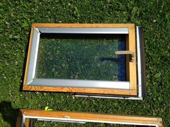 Strešné okno FAKRO 55x78 - 5