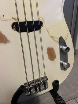 MILAN ČÍŽ HANDMADE 51" P-BASS + fender case - 5