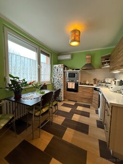 Na predaj veľký 3 izbový byt G.Masaryka – Nové Zámky, balkón - 5