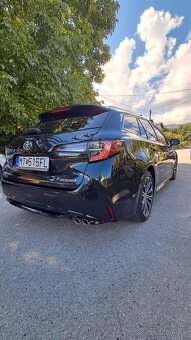 TOYOTA COROLLA combi 2.0 HYBRID - 5