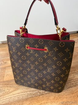 Kabelka Louis Vuitton falzifikát - 5
