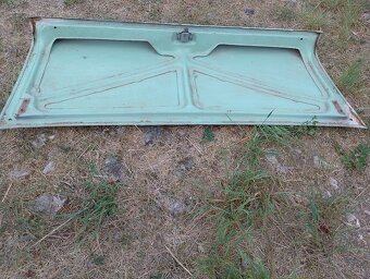 Predám prednú a zadnú kapotu Fiat 128A - 5