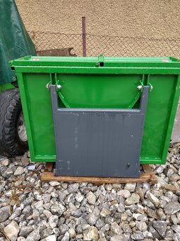Nesená bedňa lyžica za malotraktor - 5